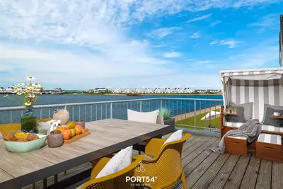 Image de App. avec vue sur l'eau, WiFi, parking, sauna, bain à remous, cheminée, 2 terrasses