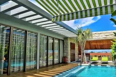 Image de Villa Familiale avec Vue sur la Ville et la Piscine (TSky Villa 1)