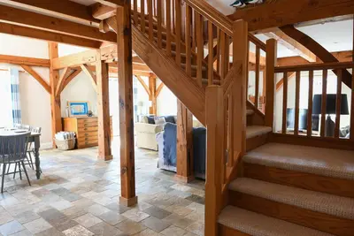 Image de Style grange, 4 chambres, maison pour chien près de la plage, pubs, boutique et promenades