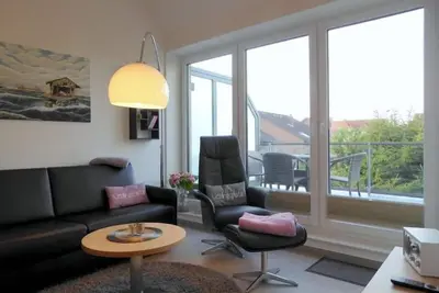 Image de Dans le charmant appartement \"Wind & Welle\" avec un balcon orienté ouest, vous vous sentez comme chez vous
