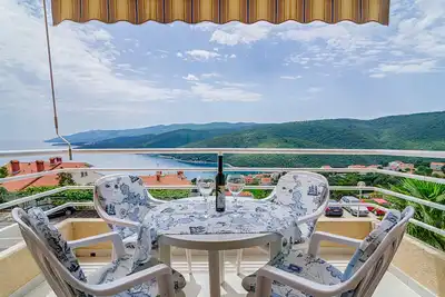 Image de Appartement vue mer dans la belle Rabac pour une expérience de vacances unique