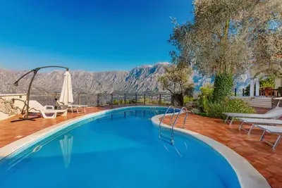 Image de Villa exclusive de 6 chambres avec vue directe sur la mer Oranus