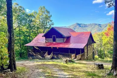 Image de Authentic Log Cabin on Dancy Mountain near McGrady, North Carolina