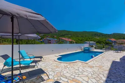 Image de Appartement de vacances avec piscine et jacuzzi