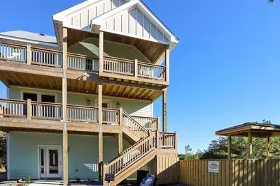 Image de 4x2257, Whispering Pines / Oceanside, 4 chambres, 3. 5 salles de bains