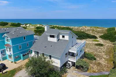 Image de Os18d, A Place By The Sea / Oceanfront, 4 chambres, 2. 5 salles de bain