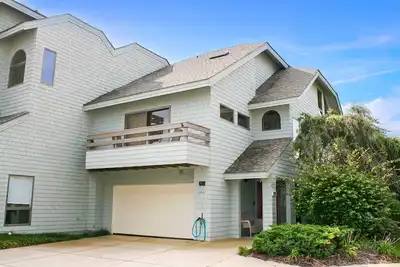 Image de 648, Landshark / Oceanside / 4 chambres / 4 salles de bains