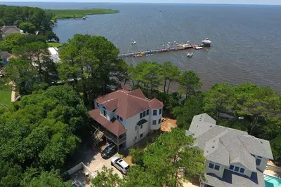 Image de 520, Bay Spray / Soundfront, 6 chambres, 5. 5 salles de bains