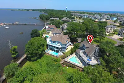 Image de 532, Worley Home / Soundfront, 6 chambres, 4. 5 salles de bains