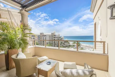 Image de 2br Belle vue sur l'océan dans cette résidence privée au Ritz-Carlton, Grand Cayman