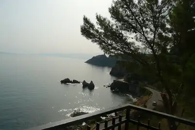 Image de Villa en bord de mer sur le rocher