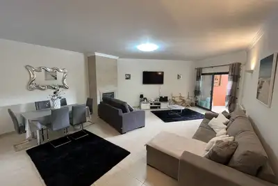 Image de Fabuleux Appartement T1 avec accès direct piscine, Wifi, Tv, Garage privé, Bbq.