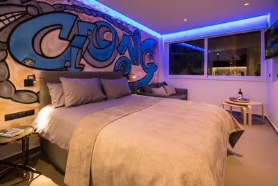 Image de Studio moderne sur la place Psirri (Triple A) 5