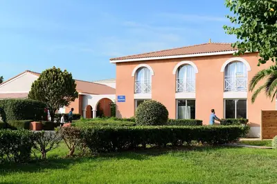 Image de Appartement Abordable | Accès 2 Piscines + Sauna