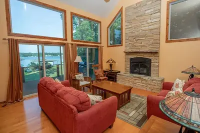 Image de Main Lake Cove & Great Views; Dock for pontoons/deck/bass boats; flat lot/linens