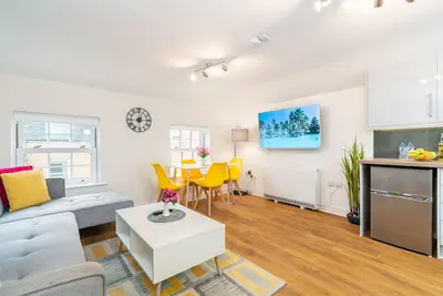 Image de Appartement en centre-ville, 55 '' Smart Tv, Netflix, Amazon Prime Tv, Super King Bed