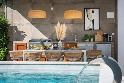 Image de Superbe Villa Jelena avec grande piscine