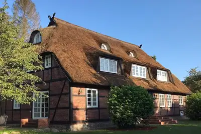 Image de Reet und Meer - Reetdachhaus Beckerwitz, Appartement vue lac avec vue mer