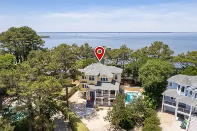 Image de 519, Bay Breeze / Soundfront, 5 chambres, 5. 5 salles de bain