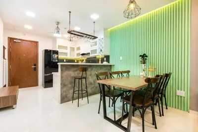 Image de The Goldview Residence - Superior Apartments - Salle de sport / piscine et navette aéroport gratuits