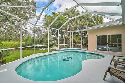 Image de Nouveau Sur Le MARCHÉ - Piscine privée, Wifi, Dish Tv, quartier calme et proche du centre-ville de Bradenton Fl.