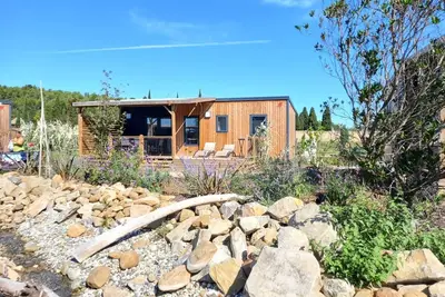 Image de Mobil-home Premium 32 m² 3 chambres + terrasse 21m² + Tv + Lv + clim + plancha 6 personnes