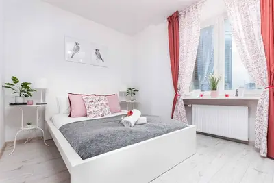 Image de Świętokrzyska 32 | Elegant Apartment | Desk