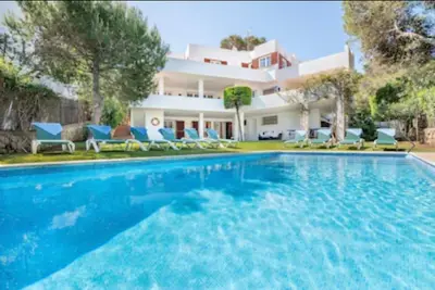 Image de Beautiful beachfront private villa with swimming pool in Cala d'Or
