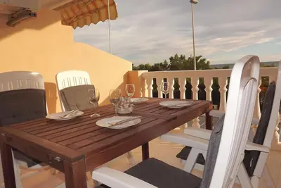Image de Bel appartement Ă Piles avec WiFi