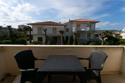Image de M252 - Marcelli, three-room apartment 50 meters from the sea