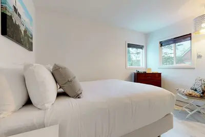 Image de Cozy 1 Chambre + Loft Gondola Village - 10 min à pied de Creekside Gondola