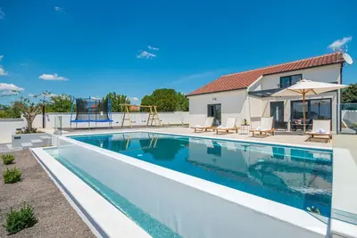 Image de Belle maison à Skabrnja avec WiFi