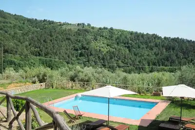 Image de Agréable appartement dans une maison de vacances avec piscine, Wifi, Tv et terrasse