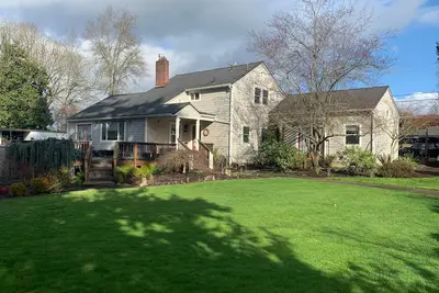 Image de College Hill pour les essais olympiques. 5 Bdrm House grande cour