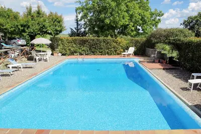 Image de Joli appartement dans une maison de vacances avec climatisation, Wifi, piscine, Tv, patio