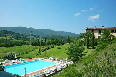 Image de Appartement dans une maison de vacances avec Wifi, piscine, Tv, patio, vue panoramique, parking