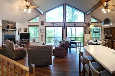 Image de Cozy Bear Paw Mountain Retreat
