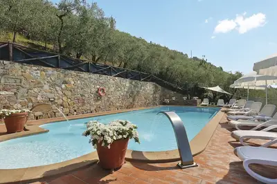 Image de Bel appartement dans une maison de vacances avec piscine, Wifi, Tv, patio, animaux admis et parking