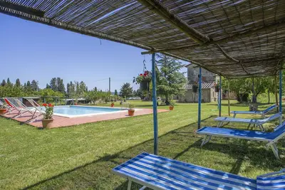 Image de Joli appartement dans une maison de vacances avec Wifi, piscine, Tv, patio, animaux admis, parking