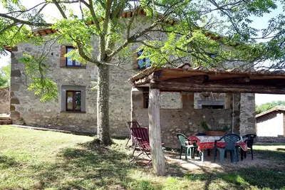 Confortable appartement dans une maison de vacances avec Wifi, piscine, patio et parking