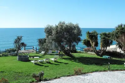 Bel appartement pour 5 personnes avec Wifi, Tv, terrasse et parking