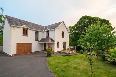 Image de Ty Nant - Quatre Chambres Maison, Couchages 8