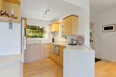 Image de Breakers Bay sur la plage - Kaiteriteri Holiday Home