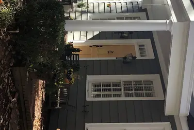 Image de Exclusif Myers Park Rnc Rental 4000 sq ft Home - Renove 15 min. au centre-ville