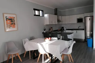 Image de Maison confortable à Funchal avec barbecue