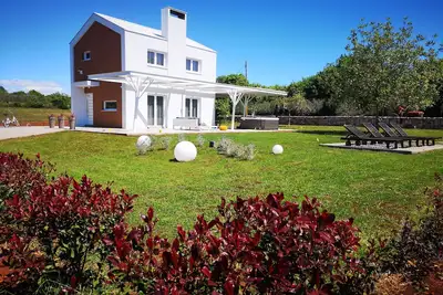 Image de Brajdine Lounge - Charming relaxing house with Whirpool, on a large property