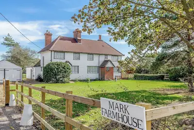 Image de 4 chambres à coucher à Tillingham, near Southminster