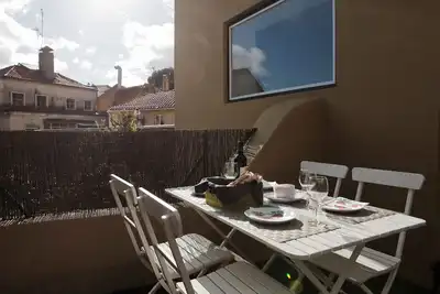 Image de Vue de la rivière! Votre jardin privé à Lisboa