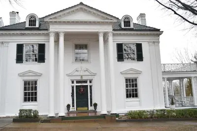Image de Maison historique de six chambres près du centre-ville de Lynchburg
