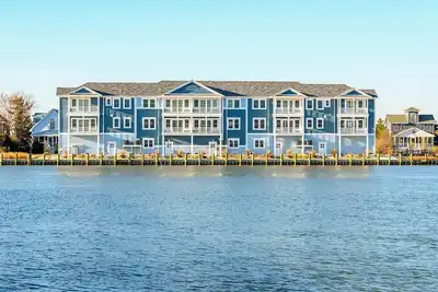 Image de Captain's Rest - Beau front de mer sur l'île des marais!